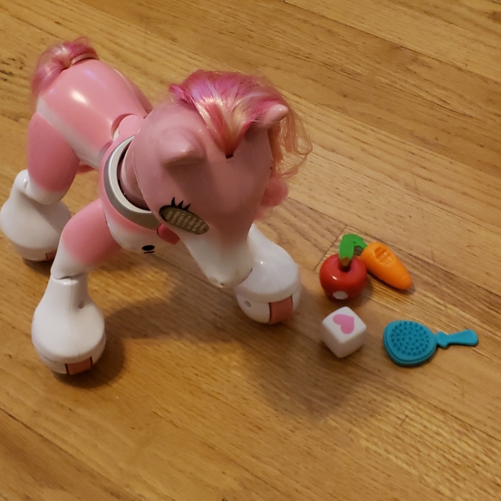 Spin Master Zoomer Show Pony